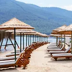 리조트 La Blanche Island Bodrum 5*