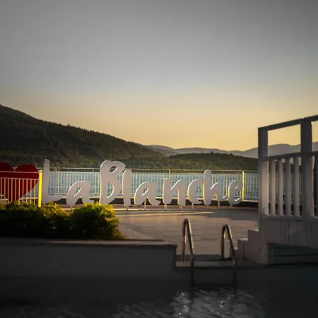 리조트 La Blanche Island Bodrum 5*